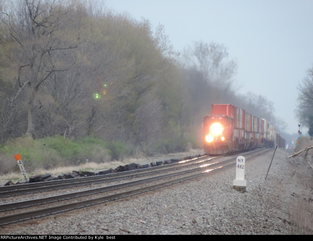 CSX 4054 on I157 